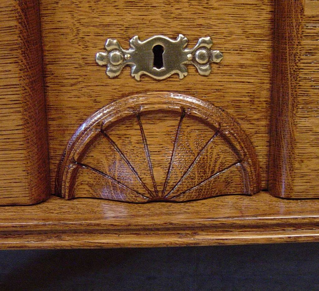 High quality Victorian Oak Chest of Drawers - Doug Schmitt Antiques