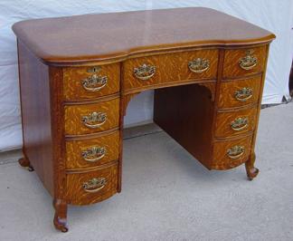 Unusual Oak Lady's Knee Hole Desk