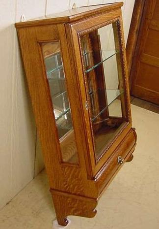 Hanging Oak Curio Cabinet