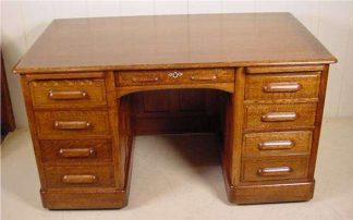 OAK RAISED PANEL FLAT TOP DESK