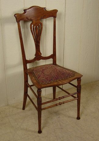 Petite Oak Desk/Slipper Chair