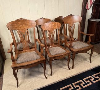 Set of 6 oak Dining Chairs with 2 arm chairs