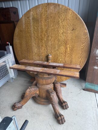 60" Round Oak Dining Table with 6 leaves