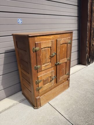 Ash Porcelain Lined Ice Box