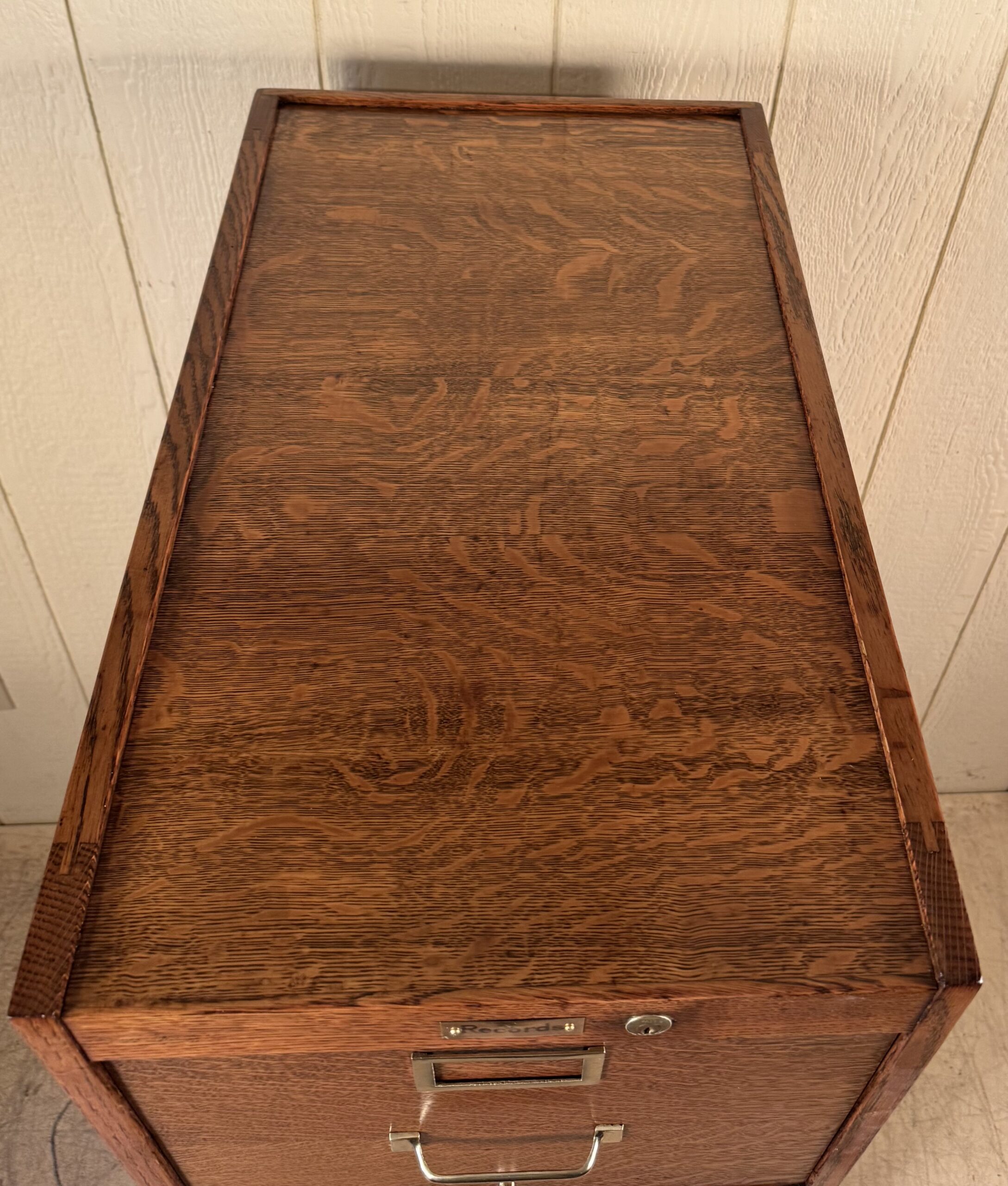 Globe Wernicke Oak 4-Drawer File Cabinet - Image 4