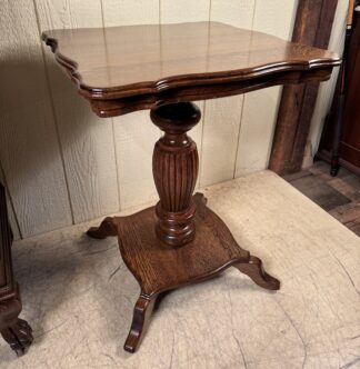 Solid Quarter-Sawn Oak Lamp Table