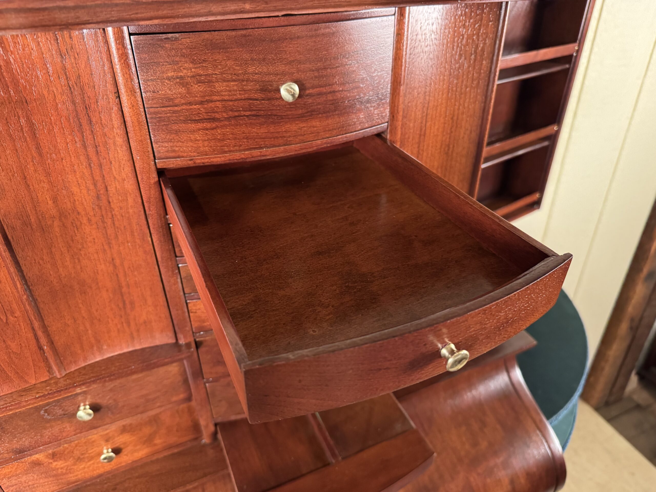 Ransom & Randolph Co. Deluxe Model Mahogany Dental Cabinet #35 - Image 16