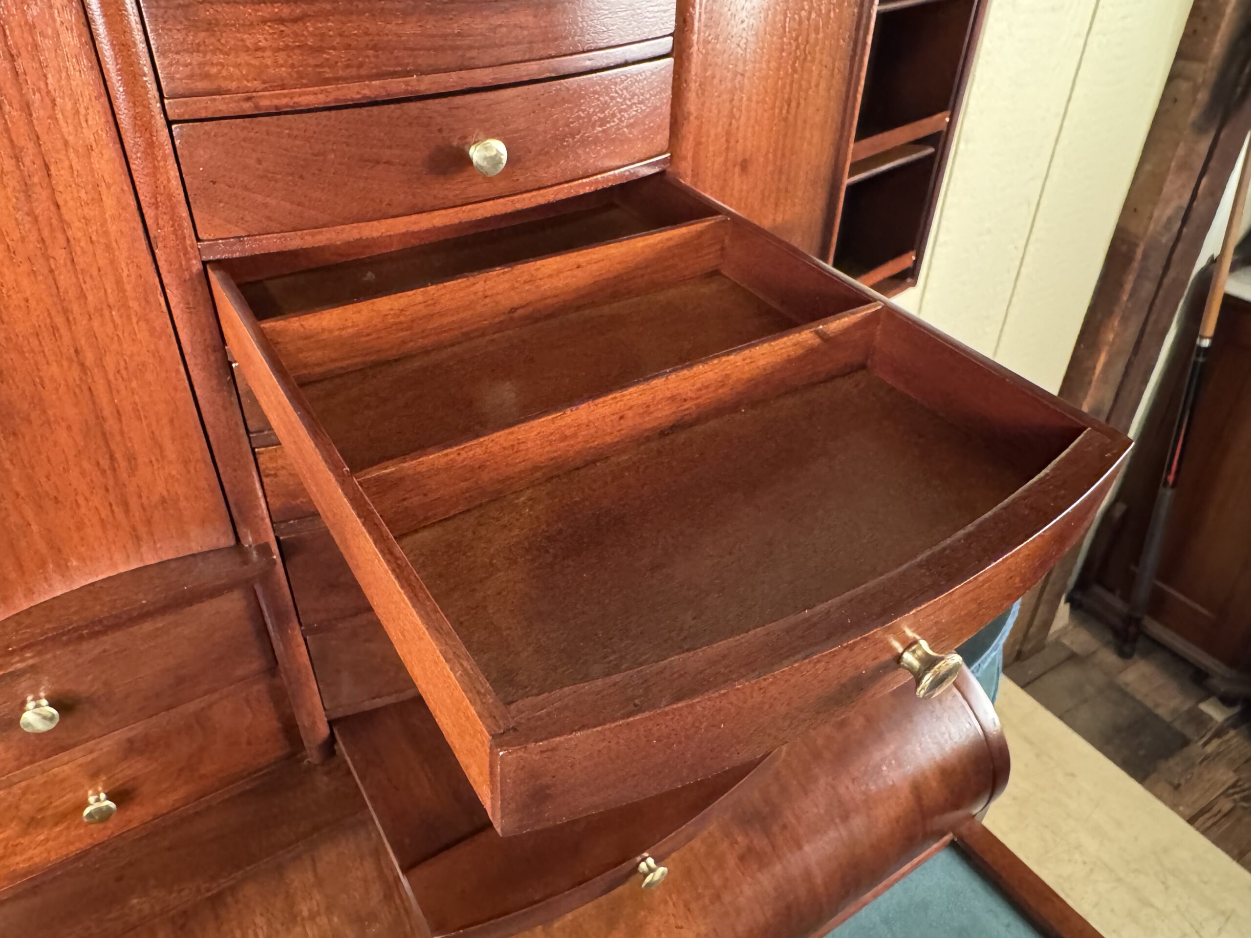 Ransom & Randolph Co. Deluxe Model Mahogany Dental Cabinet #35 - Image 17