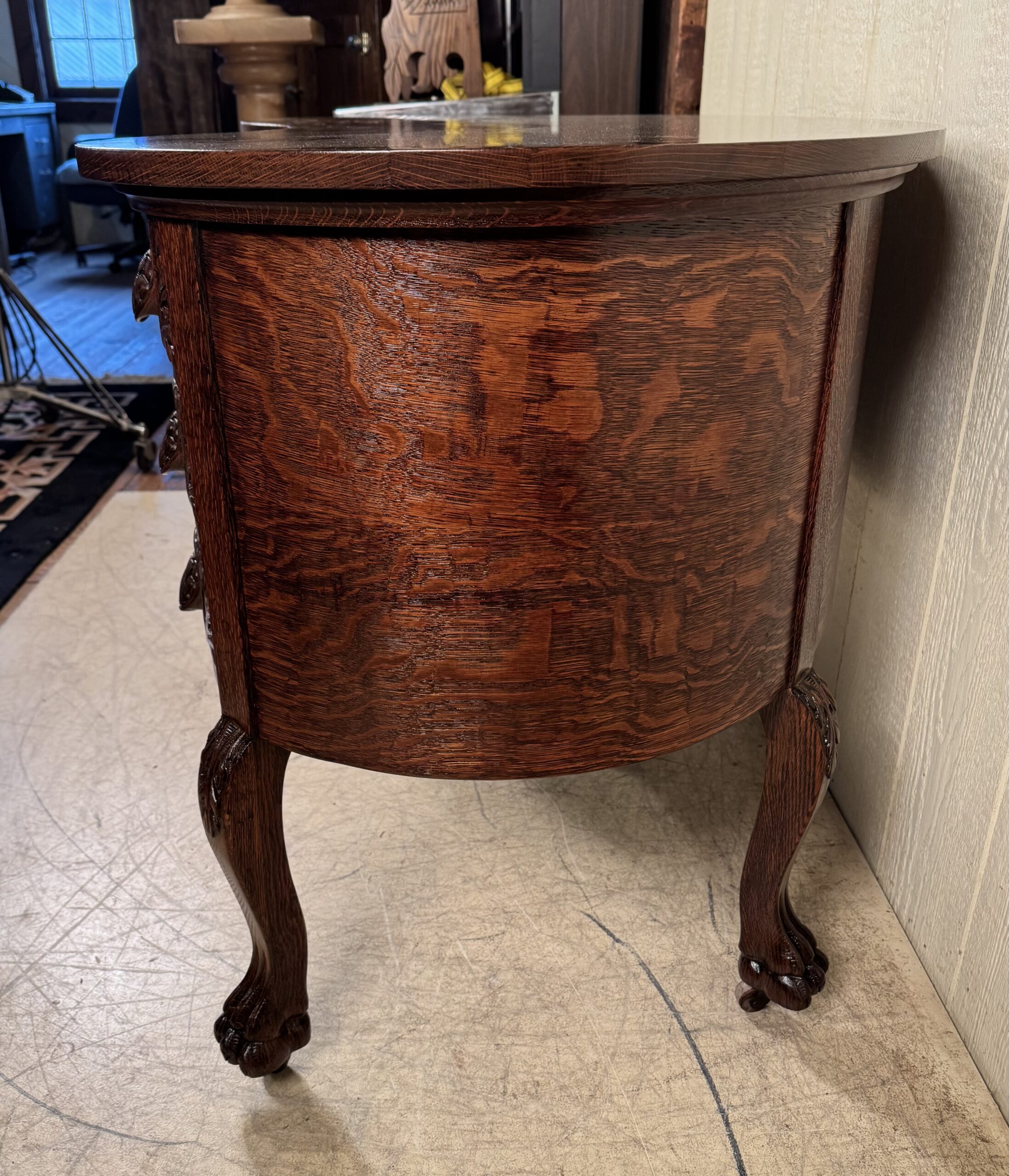 Large signed "R.J. Horner & Co. Oak Kidney Desk - Image 12